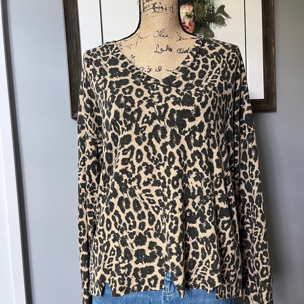 LNA Leopard Print V-Neck Sweatshirt